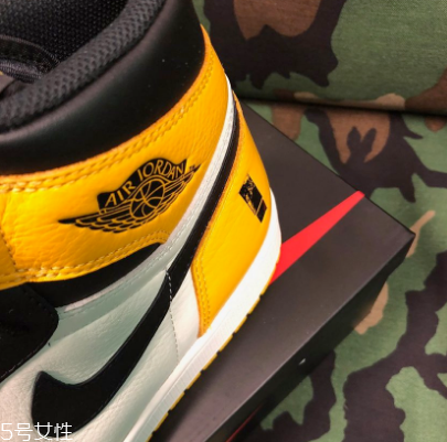 aj1黑黃腳趾會發(fā)售嗎？aj1黑黃腳趾實物曝光