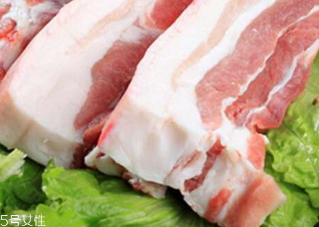 黑豬肉是黑色嗎？黑豬肉什么顏色？