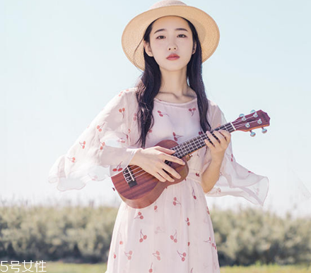 夏天拍照穿什么裙子好看？拍照適合穿什么裙子？