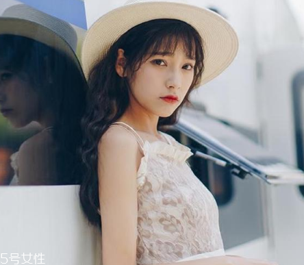 夏天拍照穿什么裙子好看？拍照適合穿什么裙子？