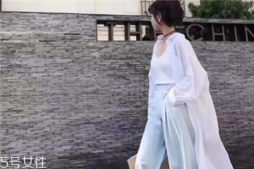 防曬衣能用洗衣機(jī)洗嗎？防曬衣可以機(jī)洗嗎？
