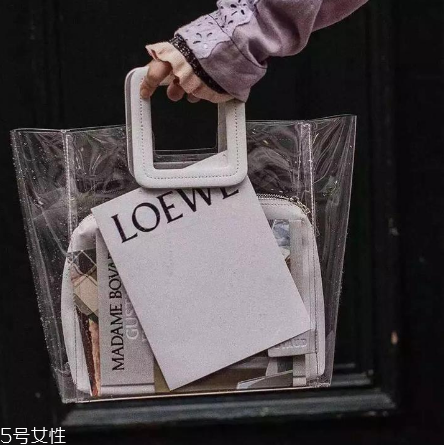 度假背什么包包好看？度假適合背什么包包？