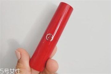 阿瑪尼口紅是塑料殼嗎？阿瑪尼口紅殼什么材質(zhì)？