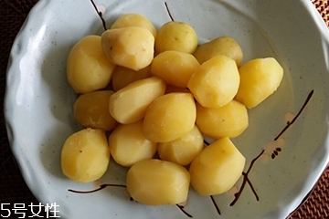 土豆要去皮嗎？土豆怎么去皮最快？