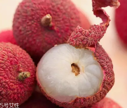 荔枝選購技法 荔枝怎么挑？