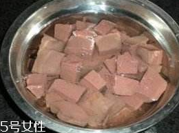 雞血和鴨血的區(qū)別 雞血和鴨血有什么不一樣？