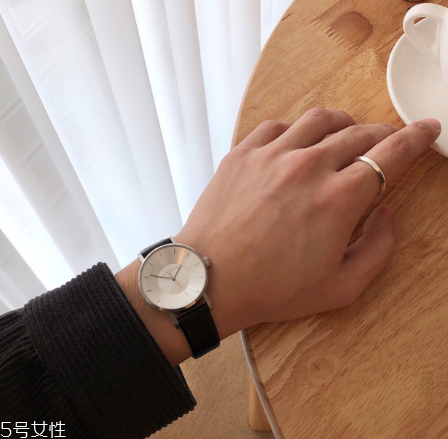 手表分針不動(dòng)怎么解決？手表分針不走解決辦法