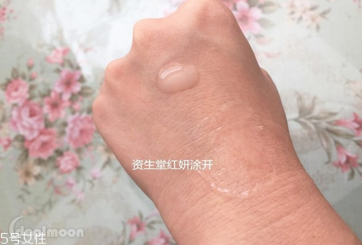 精華液是水嗎？精華液是什么做的？