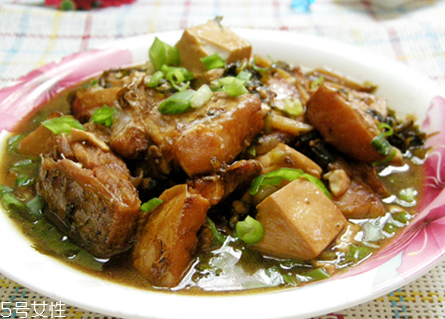 青魚(yú)肚子里有蝦能吃嗎？青魚(yú)吃蝦嗎？