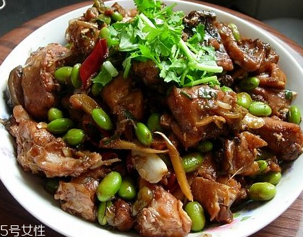 青魚禁忌食材 青魚不能和什么一起吃？