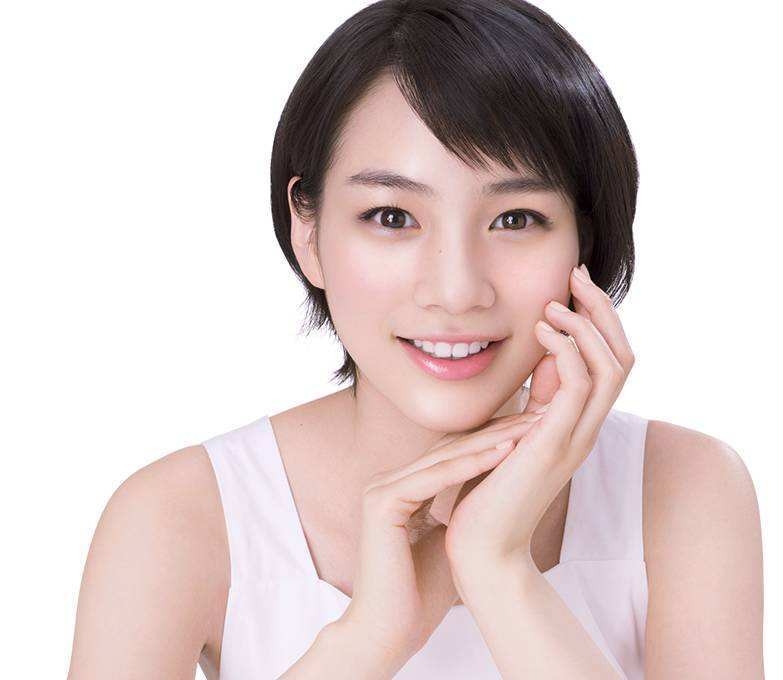 中長發(fā)丸子頭怎么扎有精神 夏日中長發(fā)1分鐘整理術