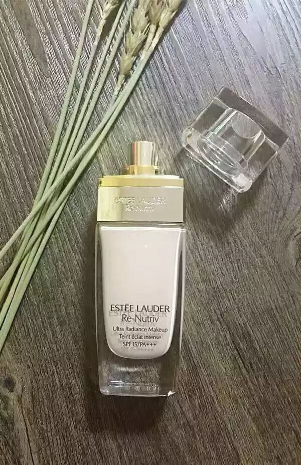 雅詩蘭黛和蘭蔻粉底哪個好？