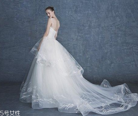 婚紗可以穿兩次嗎？婚紗穿兩次不好嗎？