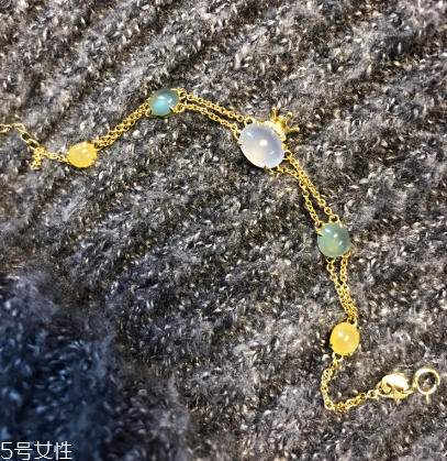 翡翠手鏈怎么鑒定真假？翡翠手鏈真假辨別