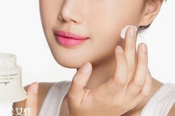 干皮為什么容易脫妝？干皮容易脫妝怎么辦？