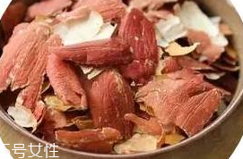 花生衣能和蜂蜜一起吃嗎？花生衣和桑棗一起煮會(huì)怎樣？