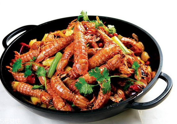 皮皮蝦能和牛肉一起吃嗎？皮皮蝦能和牛肉同吃嗎？