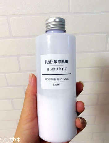 乳液是鎖水的嗎？乳液能鎖住水分嗎？