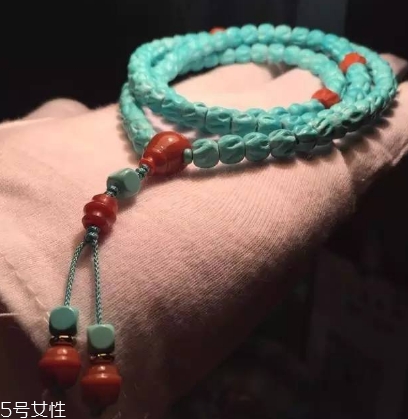 綠松石手串戴哪只手？綠松石手鏈戴左手還是右手？