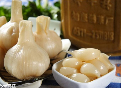 糖醋蒜的腌制方法 糖醋蒜怎么做？