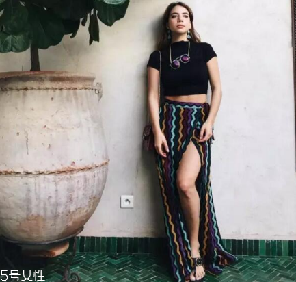女生去海邊穿什么衣服？海邊度假怎么穿搭顯瘦？