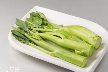芥蘭能炒牛肉嗎？芥蘭炒牛肉的做法