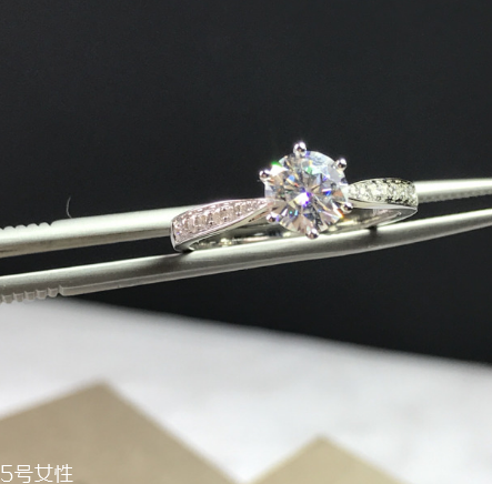 鉆戒四爪好還是六爪好？鉆戒六爪和四爪區(qū)別