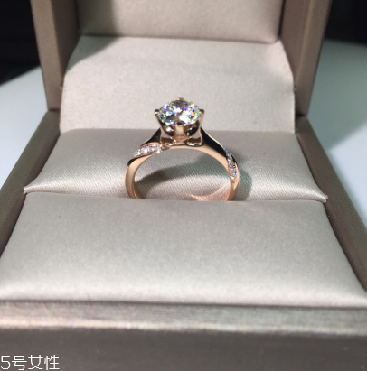 鉆戒在香港買(mǎi)便宜多少？鉆戒在香港買(mǎi)比較便宜嗎？