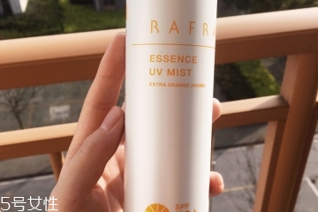 防曬噴霧里面有酒精嗎？防曬噴霧都有酒精嗎？