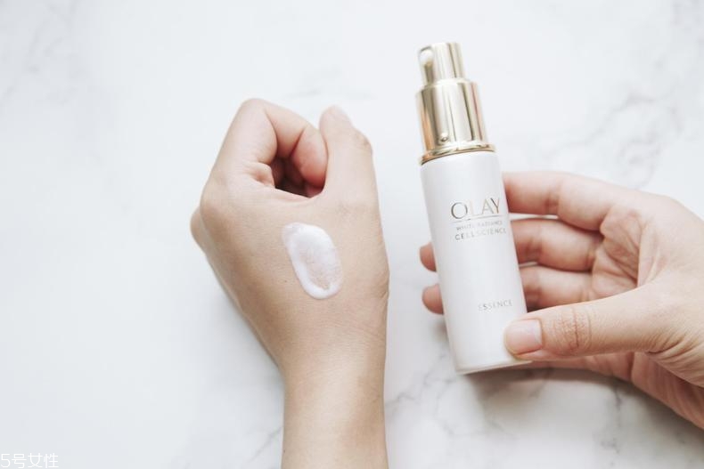 olay水感透白系列與水感透白臻粹系列哪個(gè)好？什么區(qū)別？