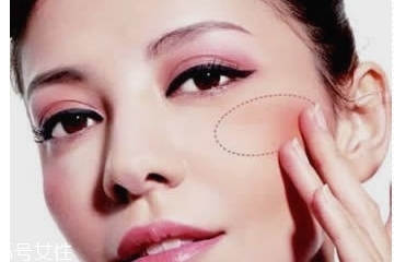 腮紅是刷在哪個位置？標(biāo)準(zhǔn)腮紅打在什么位置？