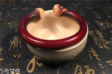 雞血藤手鐲有什么功效？雞血藤手鐲佩戴的好處