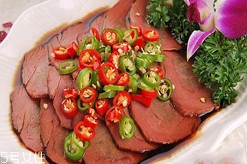 鹿肉可以和什么菜搭配？