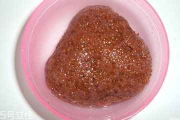 海藻面膜為什么會出膠？海藻面膜的膠是什么？