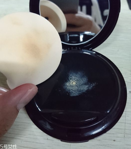 雅詩蘭黛紅石榴氣墊cc代言人是誰？雅詩蘭黛氣墊哪款好用？