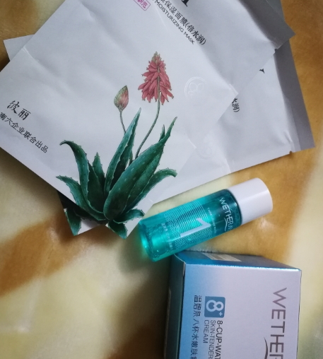 溫碧泉和百雀羚哪個好？