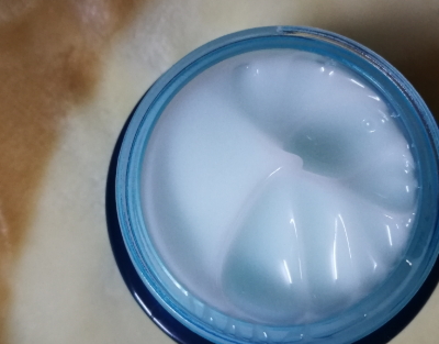 溫碧泉和百雀羚哪個好？