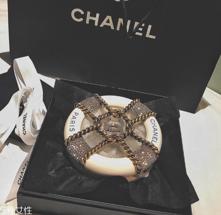 chanel救生圈多少錢？香奈兒救生圈包價格