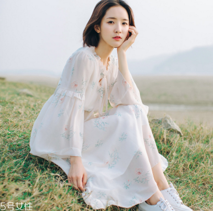 瘦人穿什么連衣裙好看？這三款讓你美上天