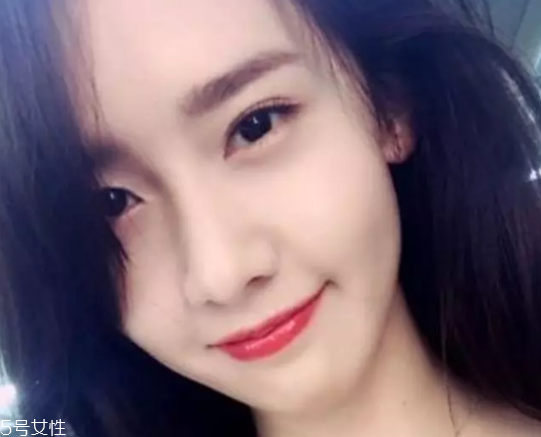 下眼影顯臟怎么辦？下眼影怎么畫(huà)不突兀？