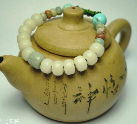 菩提根手串發(fā)黑怎么辦？找準(zhǔn)原因?qū)ΠY下藥
