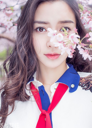 染發(fā)長出黑發(fā)怎么辦？補(bǔ)色來幫你