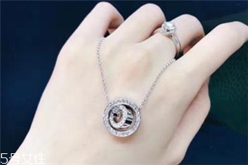 施華洛世奇時來運(yùn)轉(zhuǎn)項鏈多少錢 帶給你好運(yùn)
