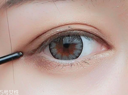 眼線筆為什么會干 是這個(gè)原因