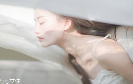 雙眼皮拆線后多久可以碰水 各方面都注意更利于恢復