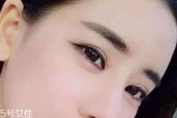 美瞳線(xiàn)會(huì)變藍(lán)色嗎 一般不會(huì)