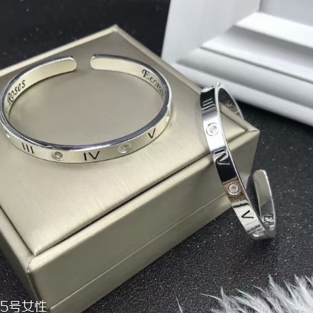 銀手鐲可以戴著睡覺(jué)嗎 會(huì)加速氧化