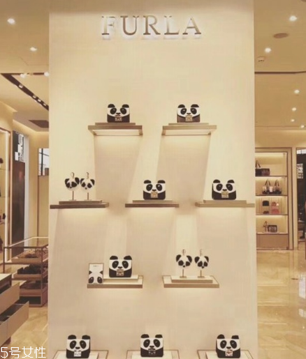 furla熊貓包多少錢(qián) 萌化你的少女心