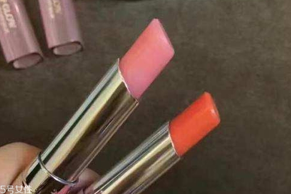 妝前打底用什么潤(rùn)唇膏好 這種潤(rùn)唇膏不影響妝效