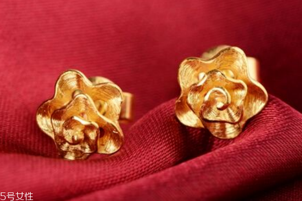 黃金耳釘斷了能修復嗎 看折斷程度